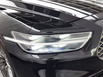 2021 Genesis G90 photo 9