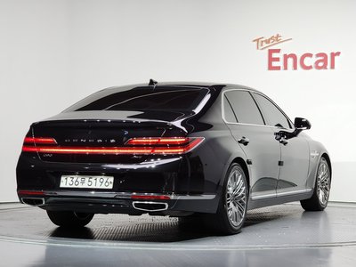 2021 Genesis G90 photo 3