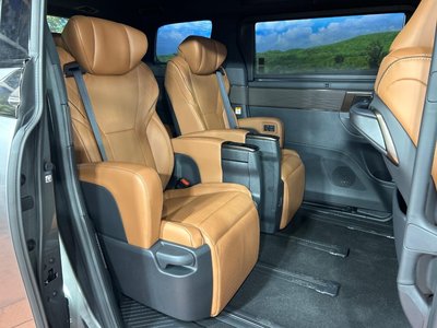 2026 Toyota VELLFIRE photo 9