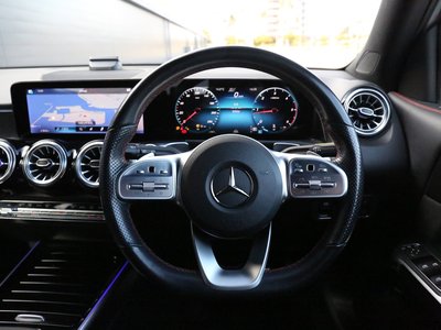MERCEDES-BENZ GLB - 9