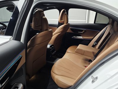 2025 Mercedes-BENZ E-CLASS — миниатюра 11