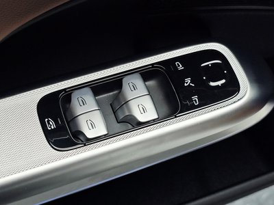 2025 Mercedes-BENZ E-CLASS — миниатюра 15