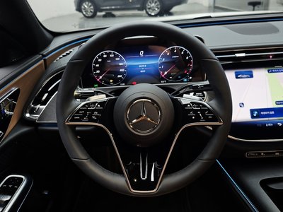 2025 Mercedes-BENZ E-CLASS — миниатюра 13