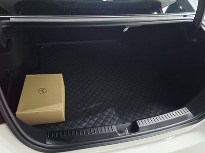 2025 Mercedes-BENZ E-CLASS — миниатюра 19