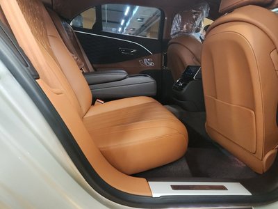 BENTLEY FLYING SPUR - 8