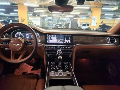 BENTLEY FLYING SPUR - 10