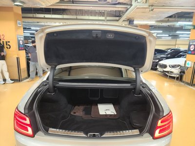 BENTLEY FLYING SPUR - 7