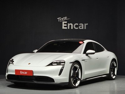 PORSCHE TAYCAN - 1