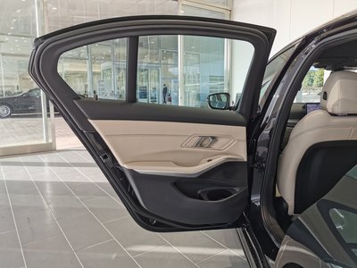 2025 BMW 3 SERIES 缩略图 63
