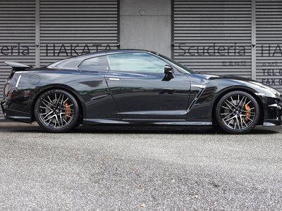 NISSAN GT-R - 4
