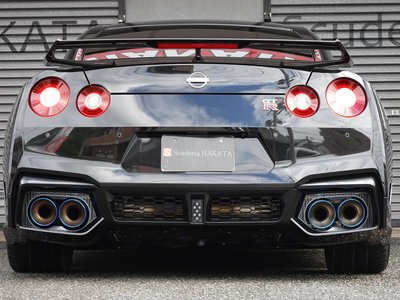 NISSAN GT-R - 7