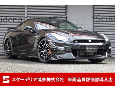 NISSAN GT-R