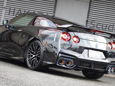 NISSAN GT-R - 10