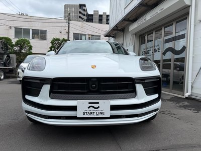 PORSCHE MACAN - 2