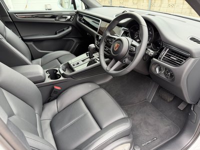 PORSCHE MACAN - 6