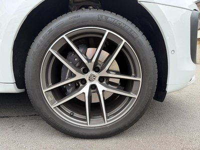 PORSCHE MACAN - 5