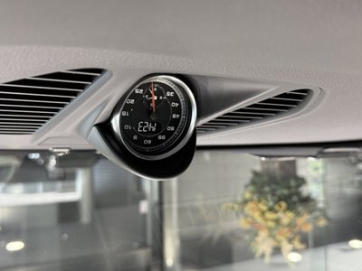 2017 Porsche 911 thumbnail 20