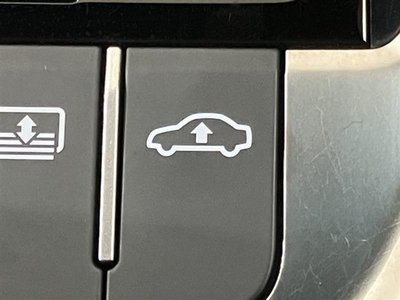 2021 Lexus LS — миниатюра 33