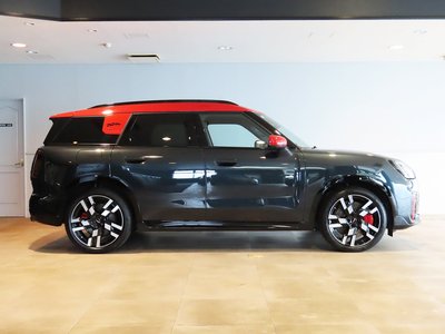 MINI COUNTRYMAN - 9
