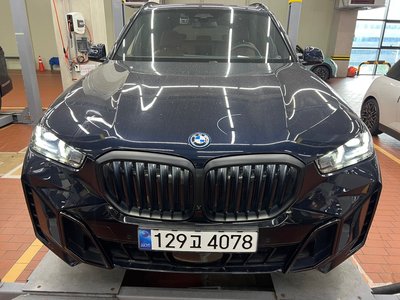 2025 BMW X5 photo 2
