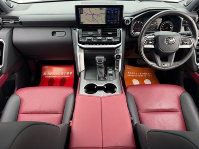 TOYOTA LAND CRUISER 300 - 6