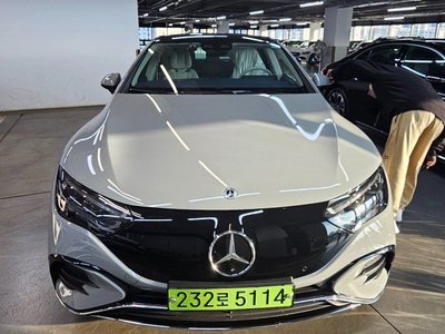 MERCEDES-BENZ EQE