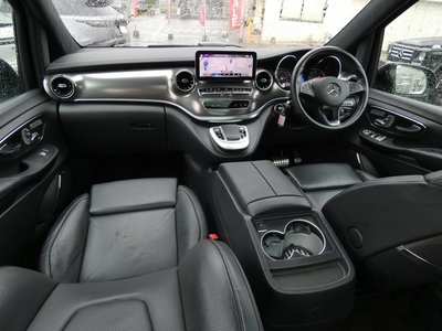 صورة 4 لـ 2023 Mercedes-BENZ V-CLASS