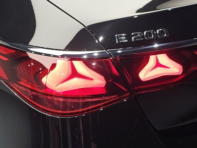 MERCEDES-BENZ E-CLASS - 10