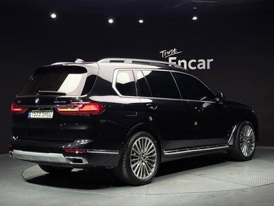 2021 BMW X7 — фото 4