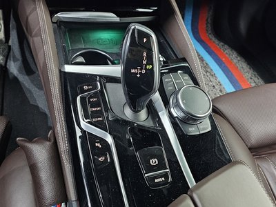 2023 BMW 5 SERIES photo 9