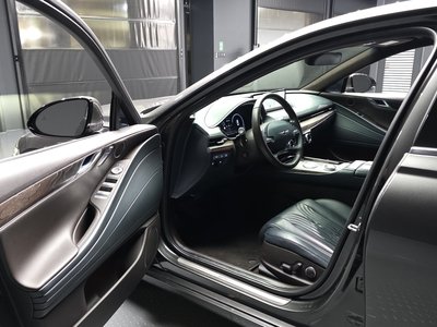 GENESIS G80 (RG3) - 10