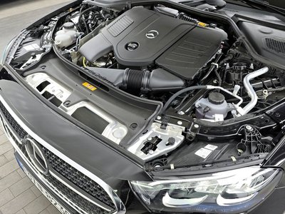 MERCEDES-BENZ E-CLASS - 7