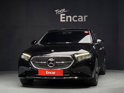 MERCEDES-BENZ E-CLASS - 2