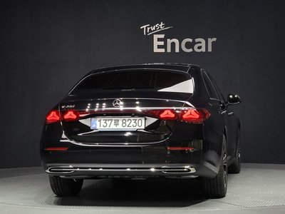 MERCEDES-BENZ E-CLASS - 3