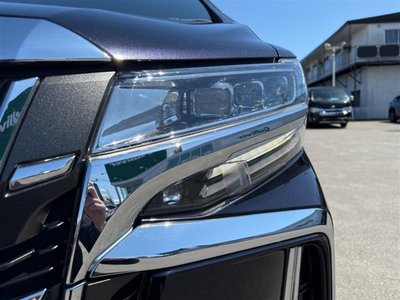 TOYOTA ALPHARD - 9