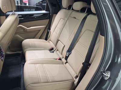 صورة مصغرة 16 لـ 2021 Porsche CAYENNE