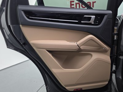 صورة مصغرة 15 لـ 2021 Porsche CAYENNE
