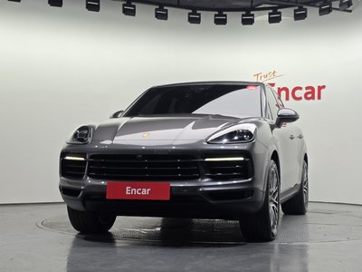 صورة 2 لـ 2021 Porsche CAYENNE