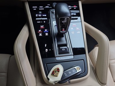 صورة مصغرة 12 لـ 2021 Porsche CAYENNE