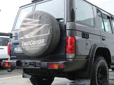 2014 Toyota LAND CRUISER 70 thumbnail 18