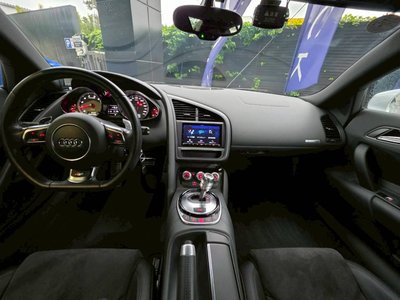 AUDI R8 - 5