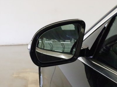MERCEDES-BENZ E-CLASS - 6