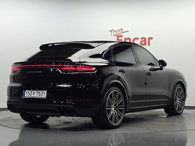 2023 Porsche CAYENNE 照片 3