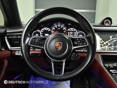 PORSCHE PANAMERA - 8