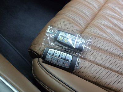 2021 Genesis GV70 — миниатюра 29