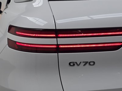 2021 Genesis GV70 photo 10