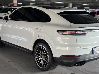 صورة 7 لـ 2022 Porsche CAYENNE