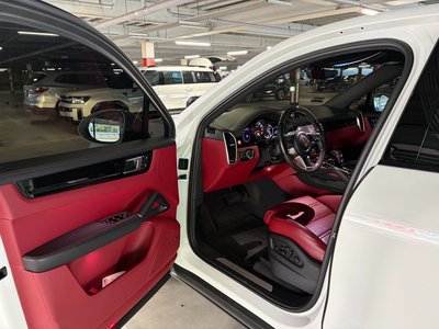 2022 Porsche CAYENNE — миниатюра 11