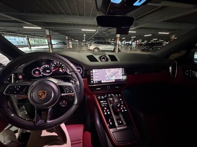صورة 10 لـ 2022 Porsche CAYENNE