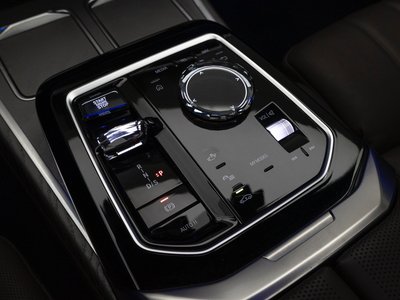 BMW 7 SERIES - 9